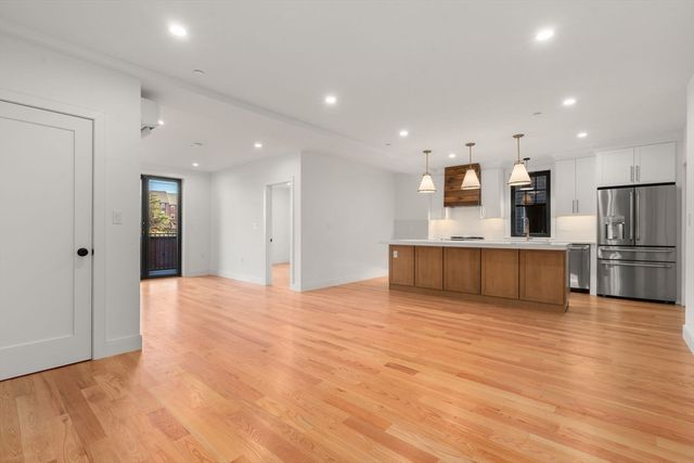 9 Sydney 202, Boston, MA 02125