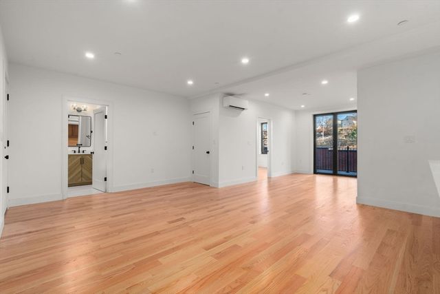 9 Sydney 202, Boston, MA 02125