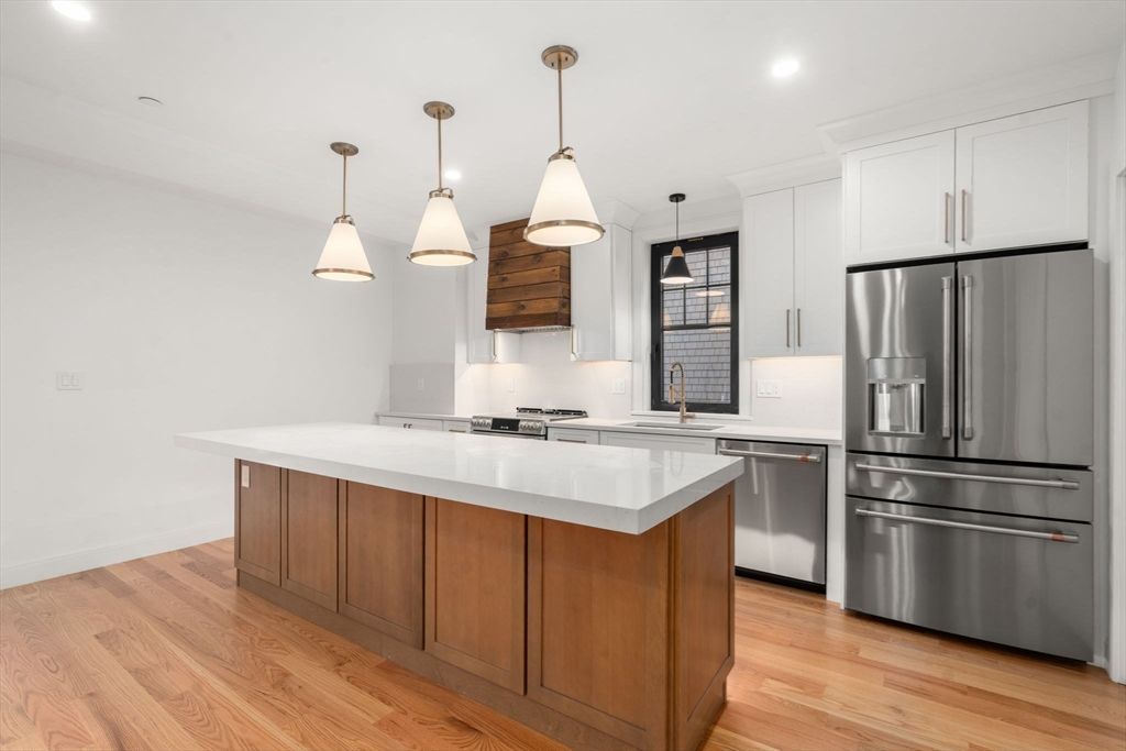 9 Sydney 202, Boston, MA 02125