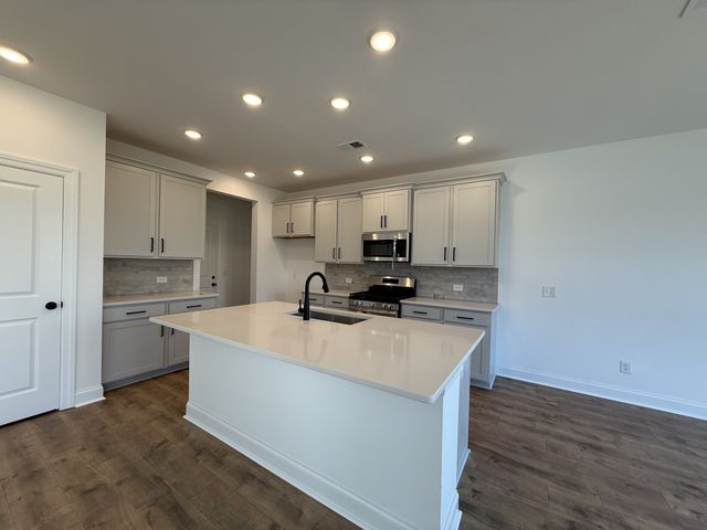 1260 Linn Cove Court, Gallatin, TN 37066