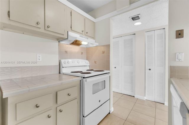 8002 SW 149th Ave B411, Miami, FL 33193