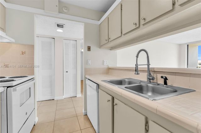 8002 SW 149th Ave B411, Miami, FL 33193