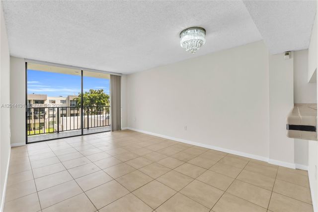 8002 SW 149th Ave B411, Miami, FL 33193