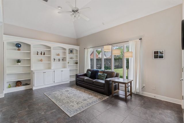 1405 ASBURY DR, Collierville, TN 38017