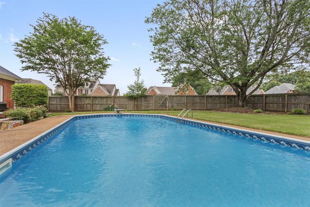 1405 ASBURY DR, Collierville, TN 38017