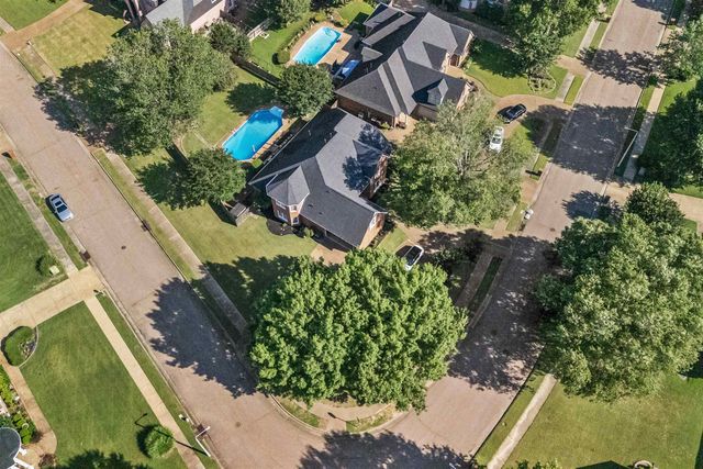 1405 ASBURY DR, Collierville, TN 38017