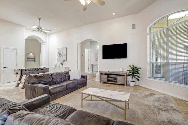 8423 Petaluma Drive NE, Albuquerque, NM 87122