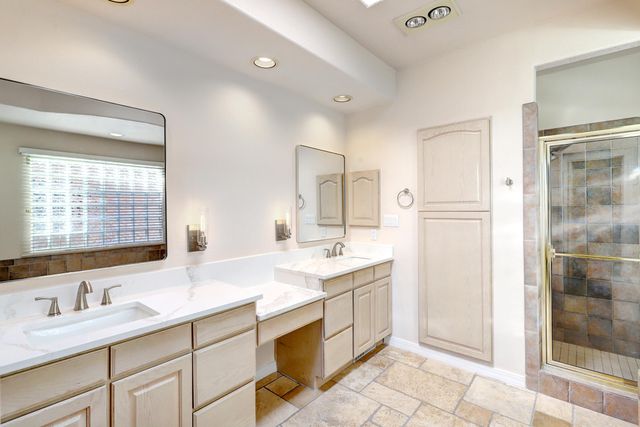 8423 Petaluma Drive NE, Albuquerque, NM 87122