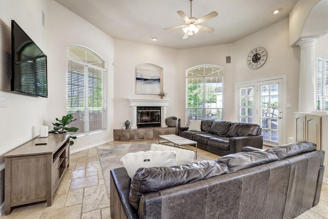 8423 Petaluma Drive NE, Albuquerque, NM 87122