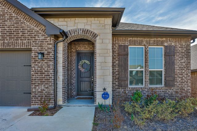 3520 Austin Street, Gainesville, TX 76240