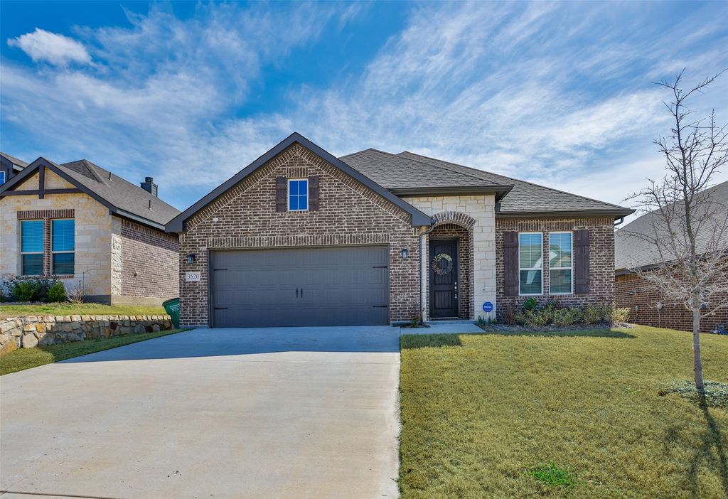 3520 Austin Street, Gainesville, TX 76240