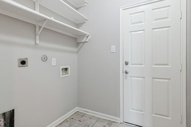 5927 Rivergrove Bend Drive, Humble, TX 77346