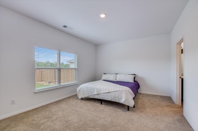 145 Riverdale DR, Jarrell, TX 76537