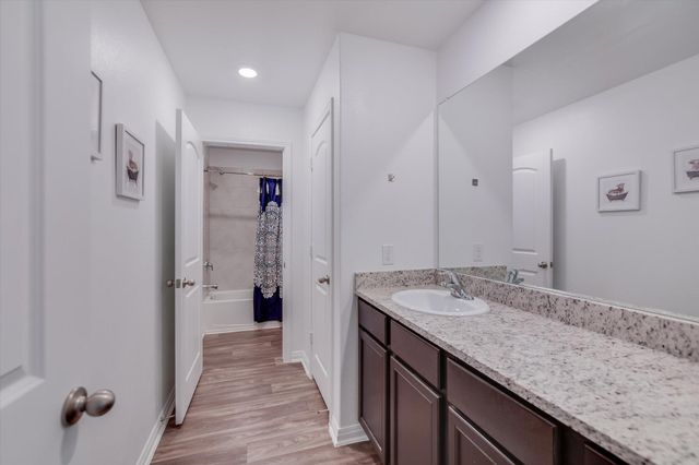 145 Riverdale DR, Jarrell, TX 76537