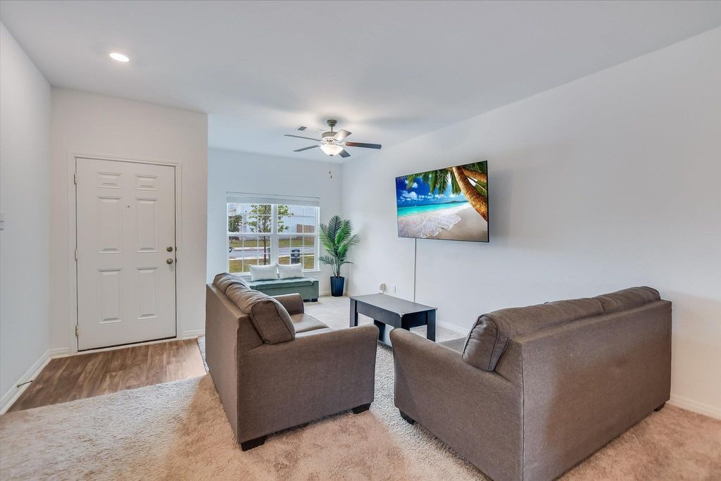 145 Riverdale DR, Jarrell, TX 76537