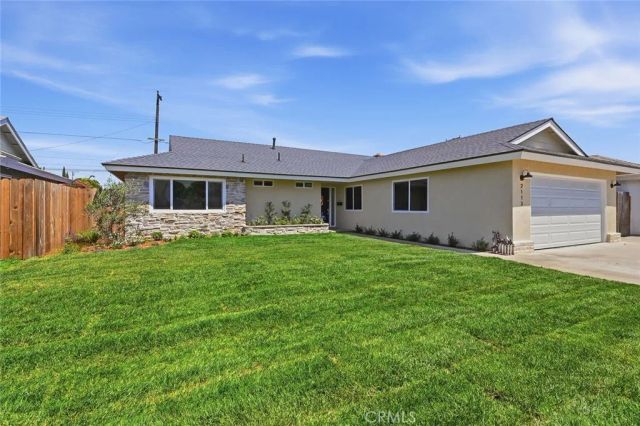 2113 S Forest, Santa Ana, CA 92704