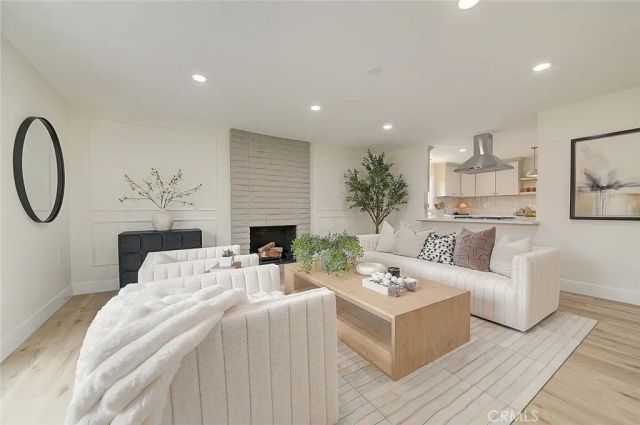 2113 S Forest, Santa Ana, CA 92704