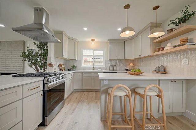 2113 S Forest, Santa Ana, CA 92704