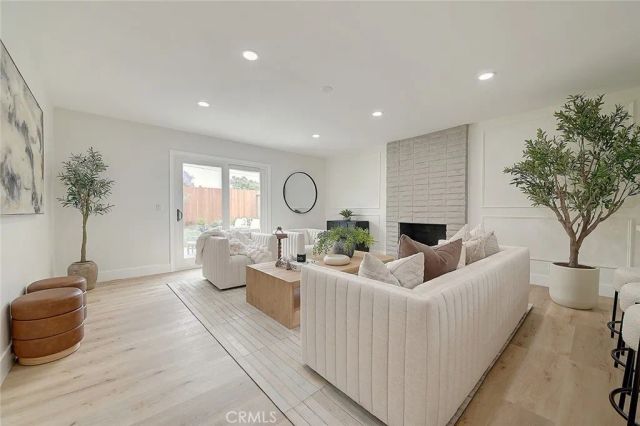 2113 S Forest, Santa Ana, CA 92704