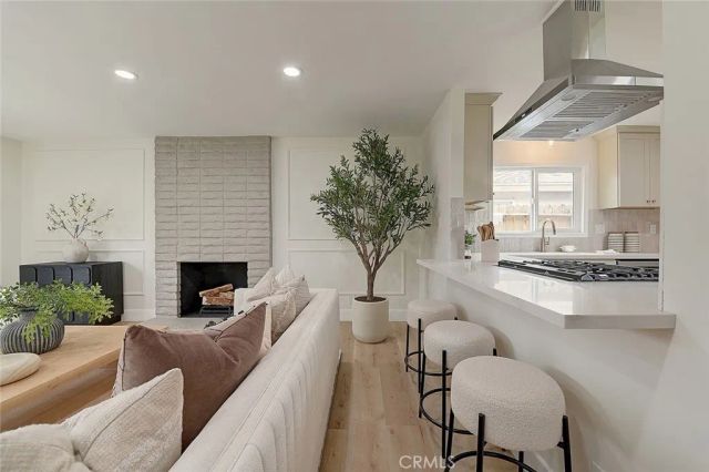 2113 S Forest, Santa Ana, CA 92704