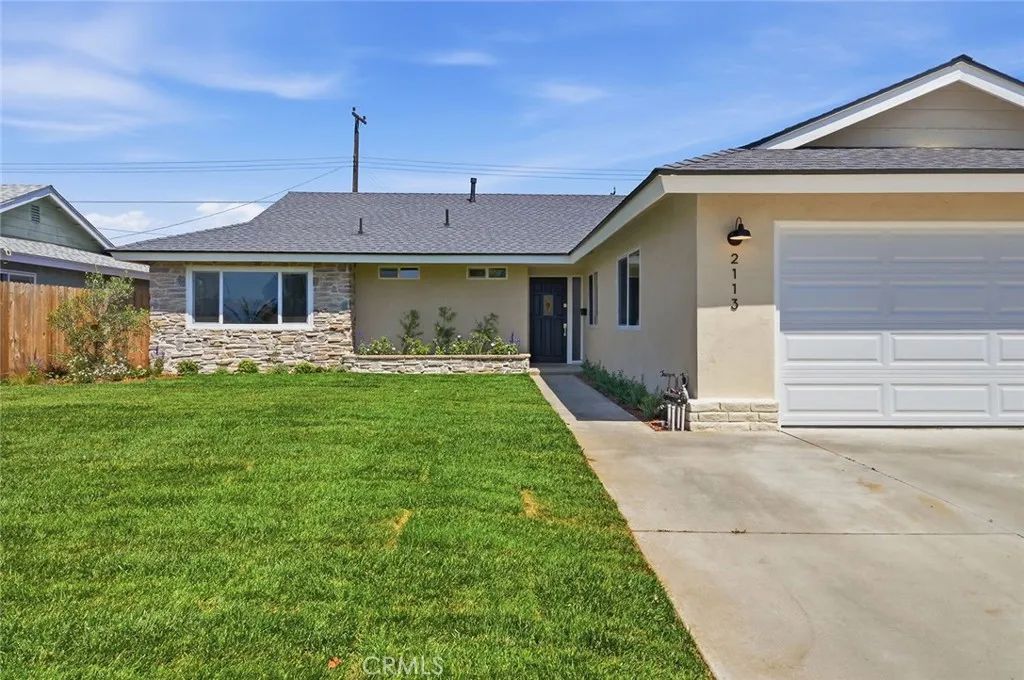 2113 S Forest, Santa Ana, CA 92704