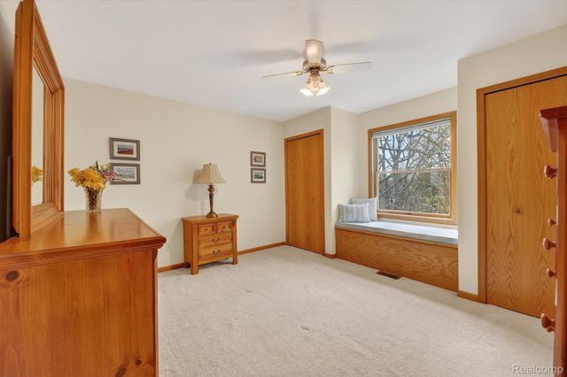 7798 Lee Road, Hamburg Township, MI 48116