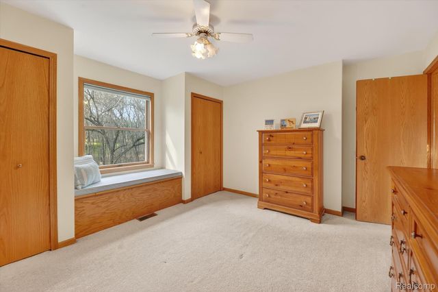 7798 Lee Road, Hamburg Township, MI 48116