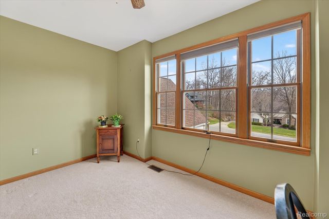 7798 Lee Road, Hamburg Township, MI 48116