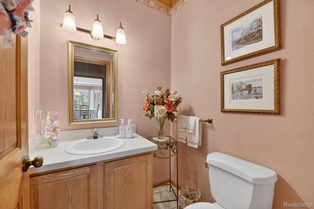 7798 Lee Road, Hamburg Township, MI 48116