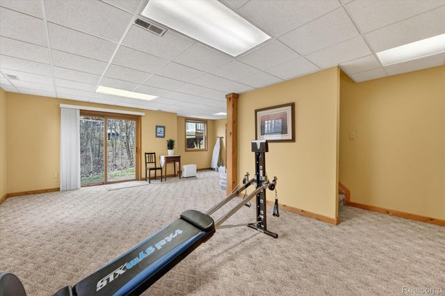 7798 Lee Road, Hamburg Township, MI 48116