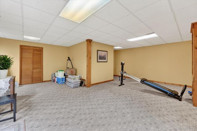7798 Lee Road, Hamburg Township, MI 48116