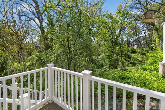 7798 Lee Road, Hamburg Township, MI 48116