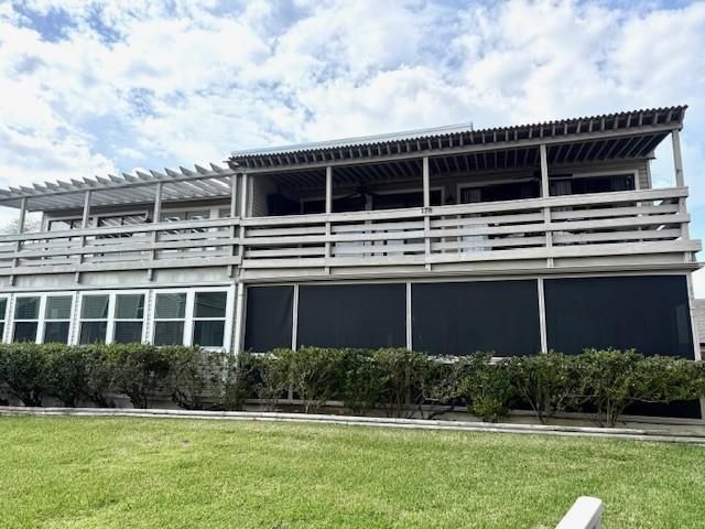 178 April Point N Drive N, Montgomery, TX 77356