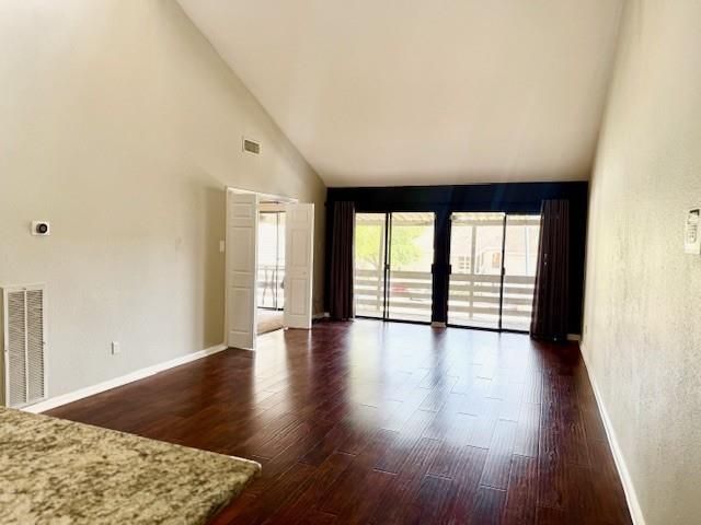 178 April Point N Drive N, Montgomery, TX 77356