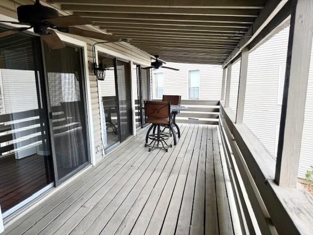 178 April Point N Drive N, Montgomery, TX 77356