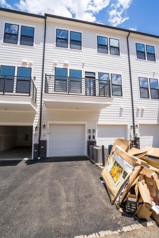 218 Peyton Place, New Brunswick, NJ 08901
