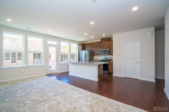 218 Peyton Place, New Brunswick, NJ 08901