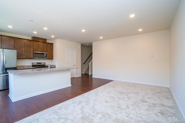 218 Peyton Place, New Brunswick, NJ 08901