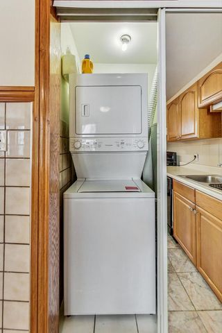 838 N STATE Street 2, Chicago, IL 60610