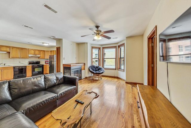 838 N STATE Street 2, Chicago, IL 60610