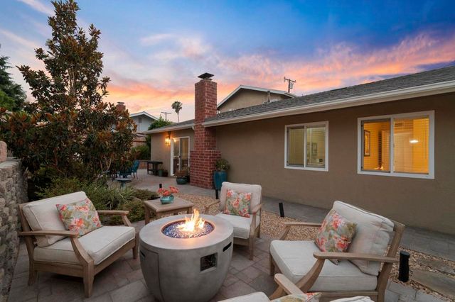 12623 Mustang Dr, Poway, CA 92064