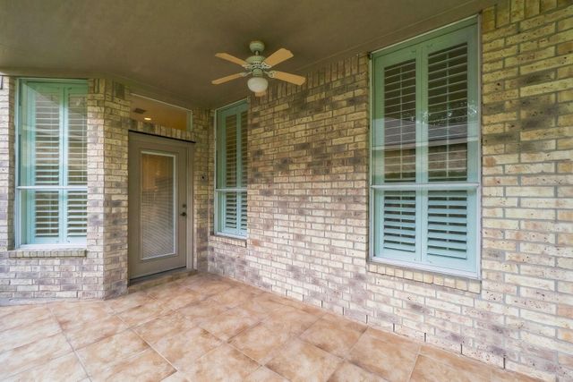 23 S Belfair Place, The Woodlands, TX 77382