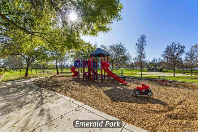 31628 Loire, Winchester, CA 92596