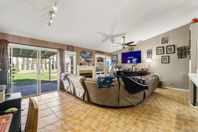 31628 Loire, Winchester, CA 92596