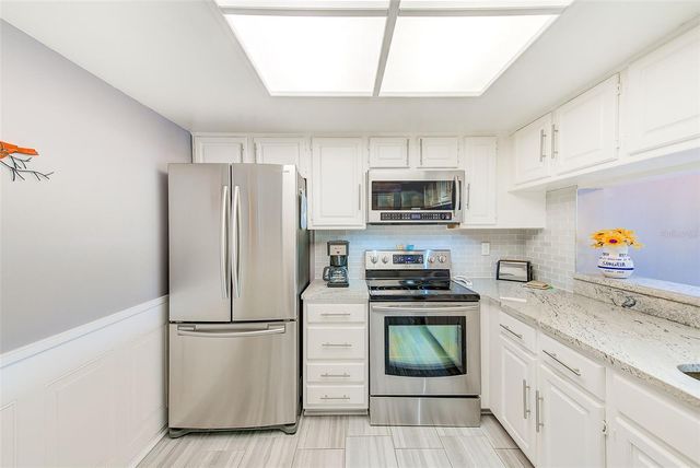 2593 COUNTRYSIDE BOULEVARD 7206, Clearwater, FL 33761