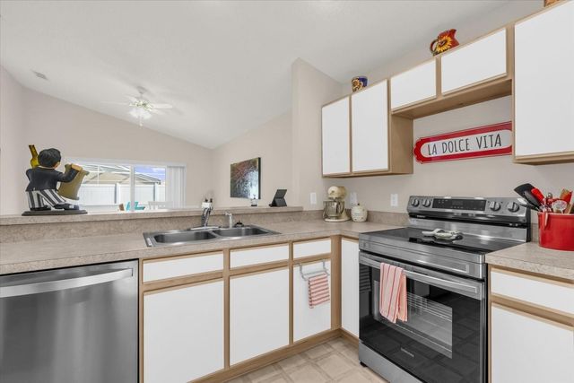 1154 BLOOMINGDALE DRIVE, Davenport, FL 33897