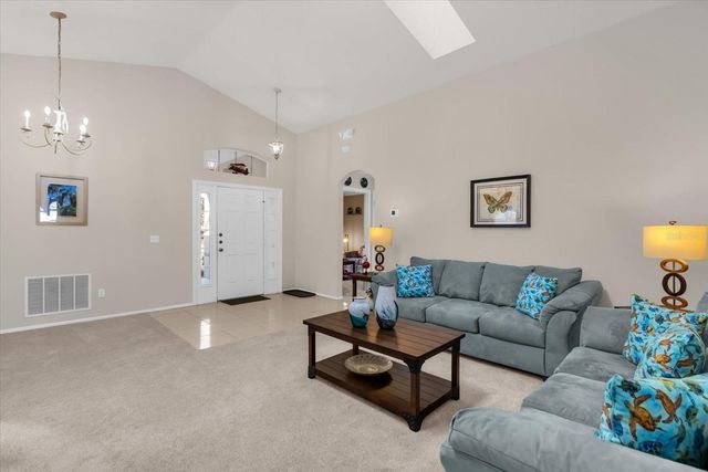 1154 BLOOMINGDALE DRIVE, Davenport, FL 33897