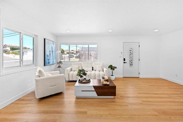 2346 Saipan Drive, San Diego, CA 92139