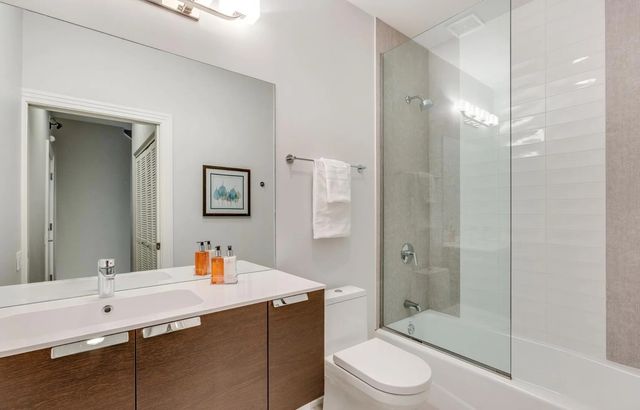111 S Aberdeen Street, Chicago, IL 60607