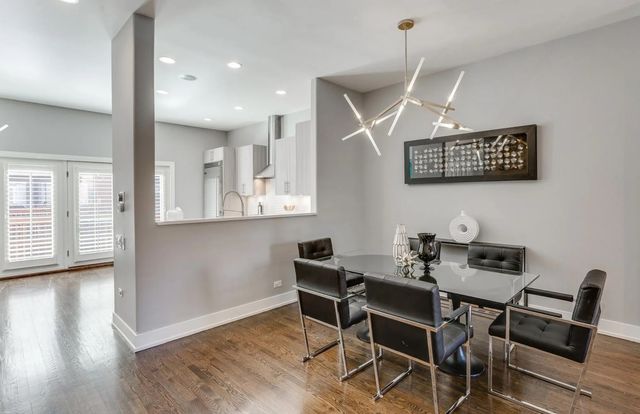 111 S Aberdeen Street, Chicago, IL 60607
